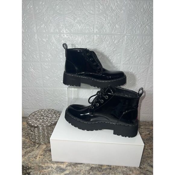 NWT Halston Lagos Boots - Picture 4 of 7